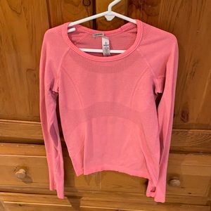 90 Degrees Athletic Longsleeve